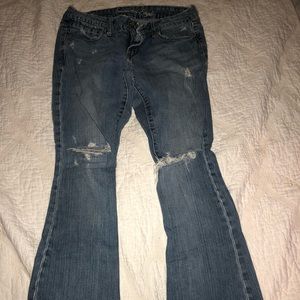 American Eagle distressed jeans
